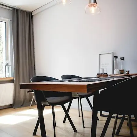 Stylowy W Centrum Sopotu Z Projektorem Сопот